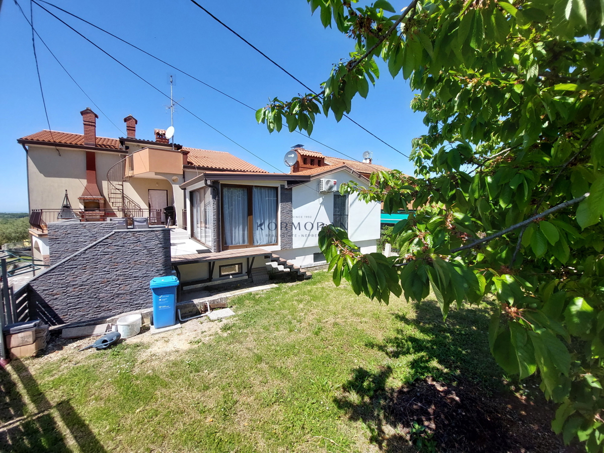 Hiša z velikim potencialom v bližini Buja